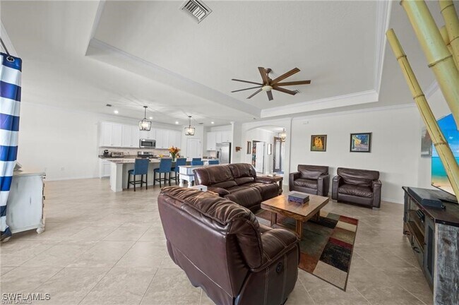 Building Photo - 10061 Avalon Lake Cir