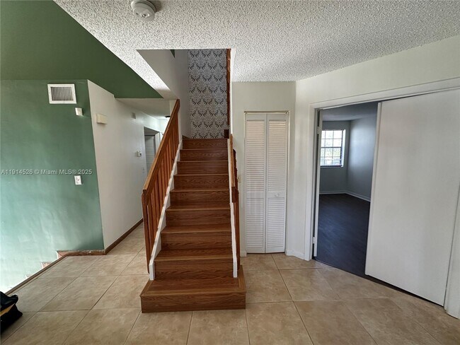 Building Photo - 501 SW 158th Terrace