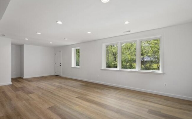 Basement living area - 7432 Clifton Rd