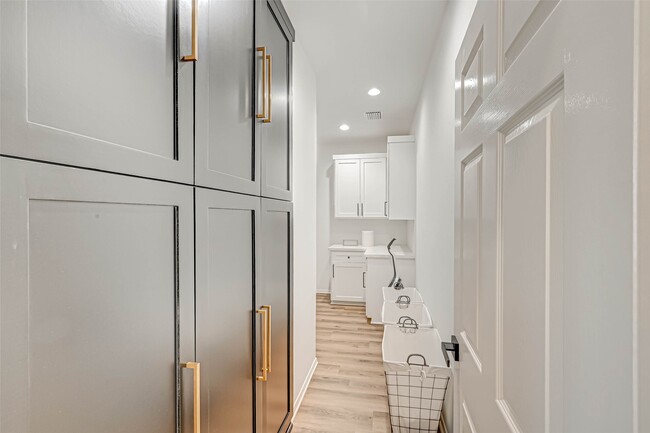 Building Photo - 3703 Victory Terrace Ln