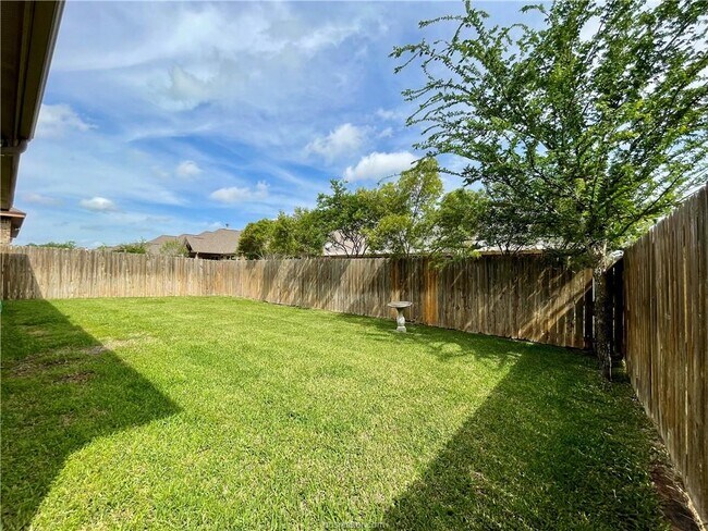 Building Photo - 4281 Rock Bend Dr