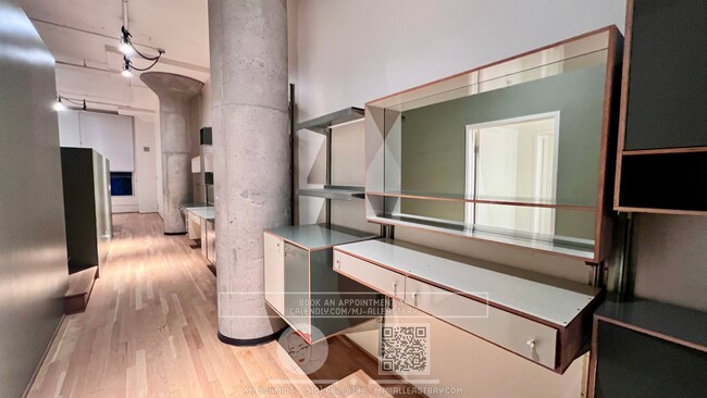 Building Photo - Fantastic space at Emeryville Warehouse Lo...