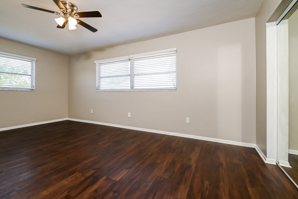 Building Photo - 712 Canterbury Rd