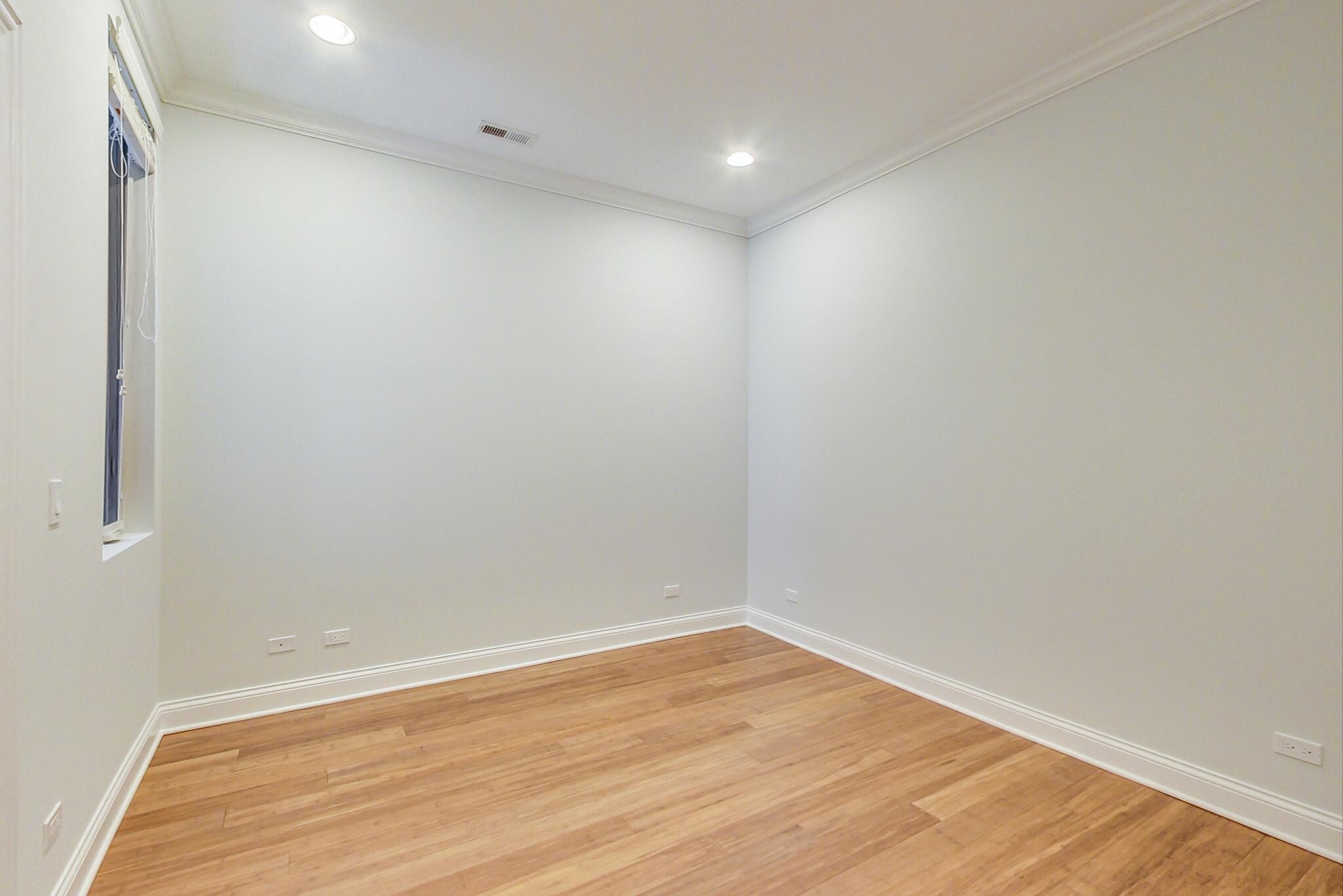 Building Photo - 2341 W North Ave