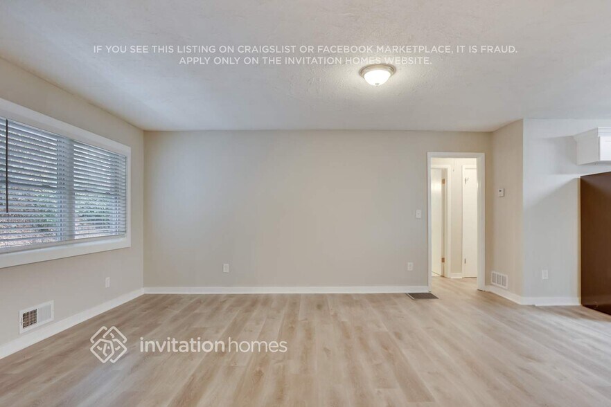 Building Photo - 992 Washington Rd