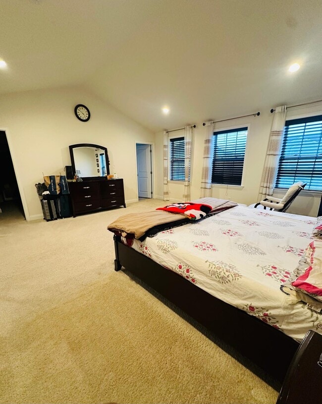 Building Photo - 363 Wheat Sheaf Way