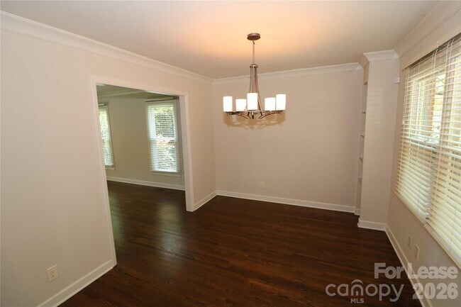 Building Photo - 5410 Londonderry Rd