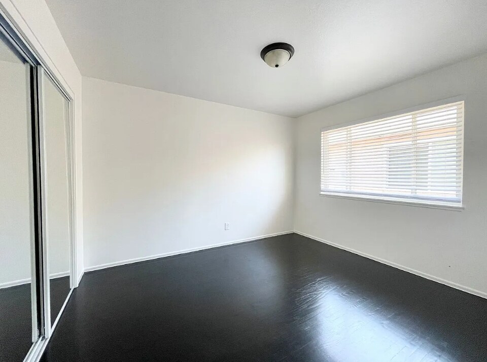 Building Photo - 6380 14th Ave