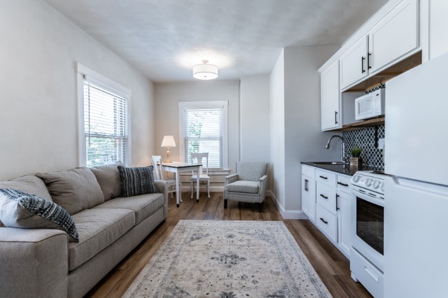 Building Photo - 101 N Rose St