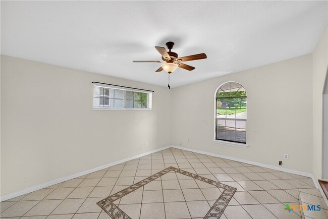 Building Photo - 14 Steele St