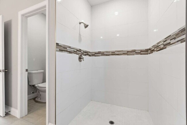 Building Photo - Nearly New 4BR Home Available Now in SW Ocala