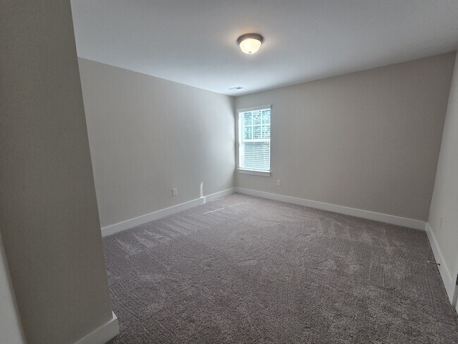 Building Photo - 807 Pryor St