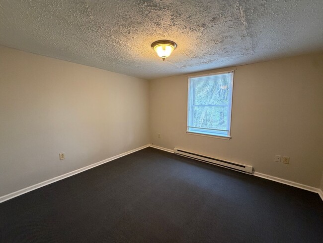 Building Photo - 310 W Franklin St