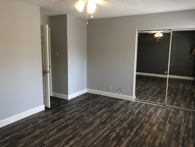 Building Photo - Park Charles South