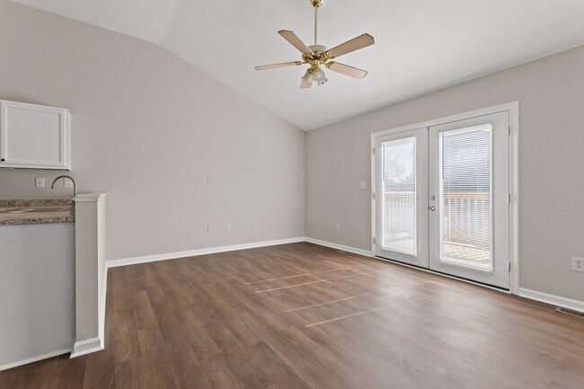 Building Photo - 412 John Sutherland Dr
