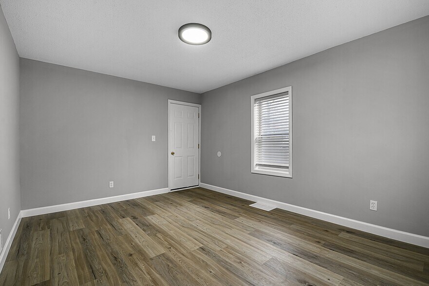 Building Photo - 541 N Virginia Ave