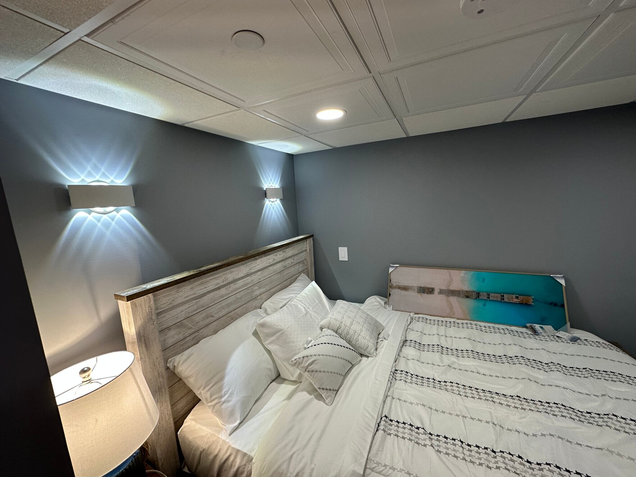 Building Photo - 122 Allen Ave