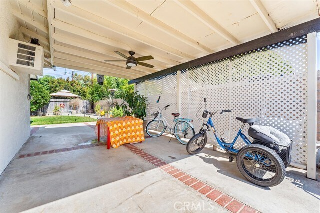 Building Photo - 942 Oleander St