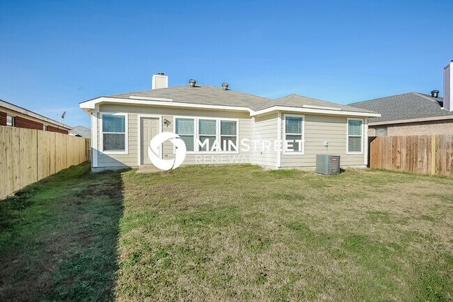 Building Photo - 3 Bedroom Pet-Friendly Home in Fort Worth,...