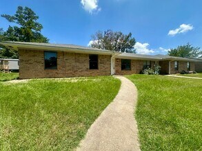 Building Photo - Stoneridge Duplex 454/452