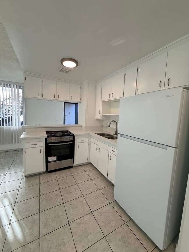 Building Photo - Spacious 1 Bedroom 1 Bath in the City of Norwalk, CA. Won't Last Long!