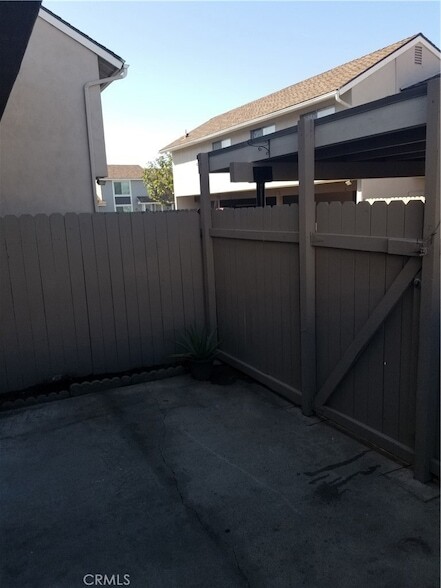 Building Photo - 16932 Limelight Cir