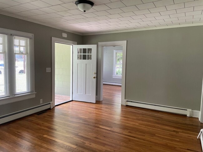 Building Photo - Beautiful 3 bed, 1 bath home located in As...
