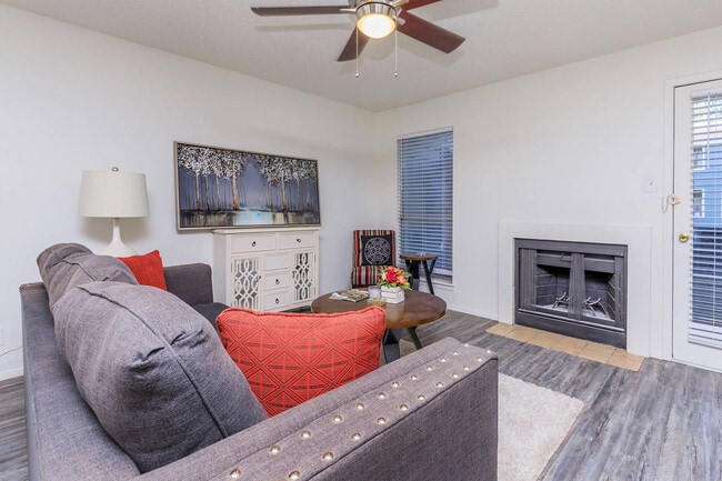 Building Photo - Reserve @ 47