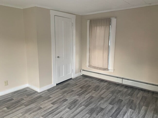 Building Photo - 36 Union St