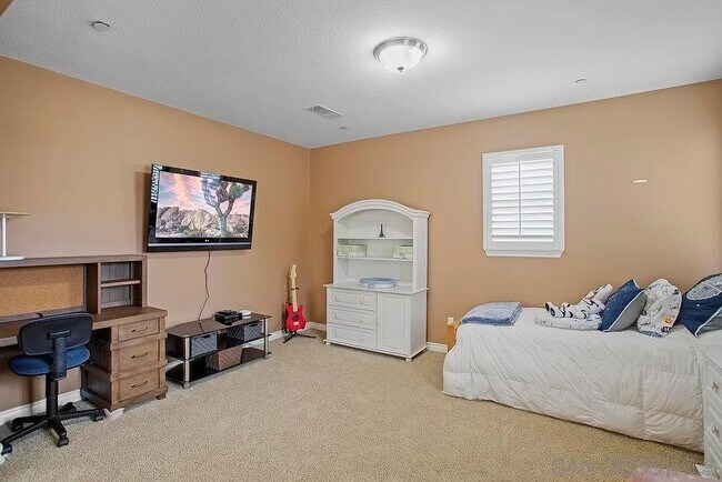 Building Photo - 4559 Foxborough Dr