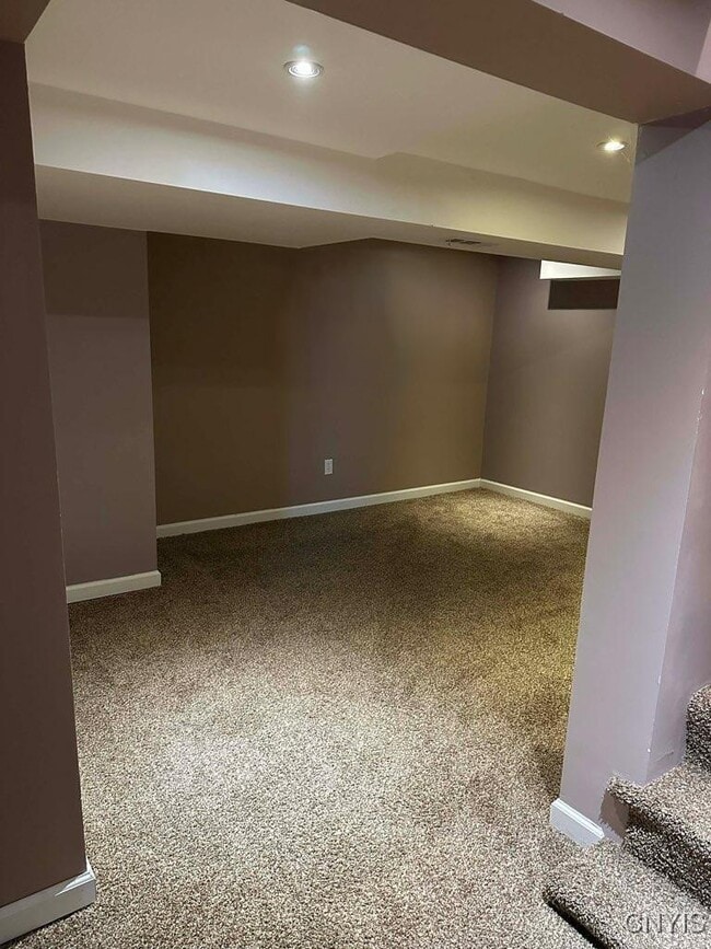 Building Photo - 80 Denton Ave