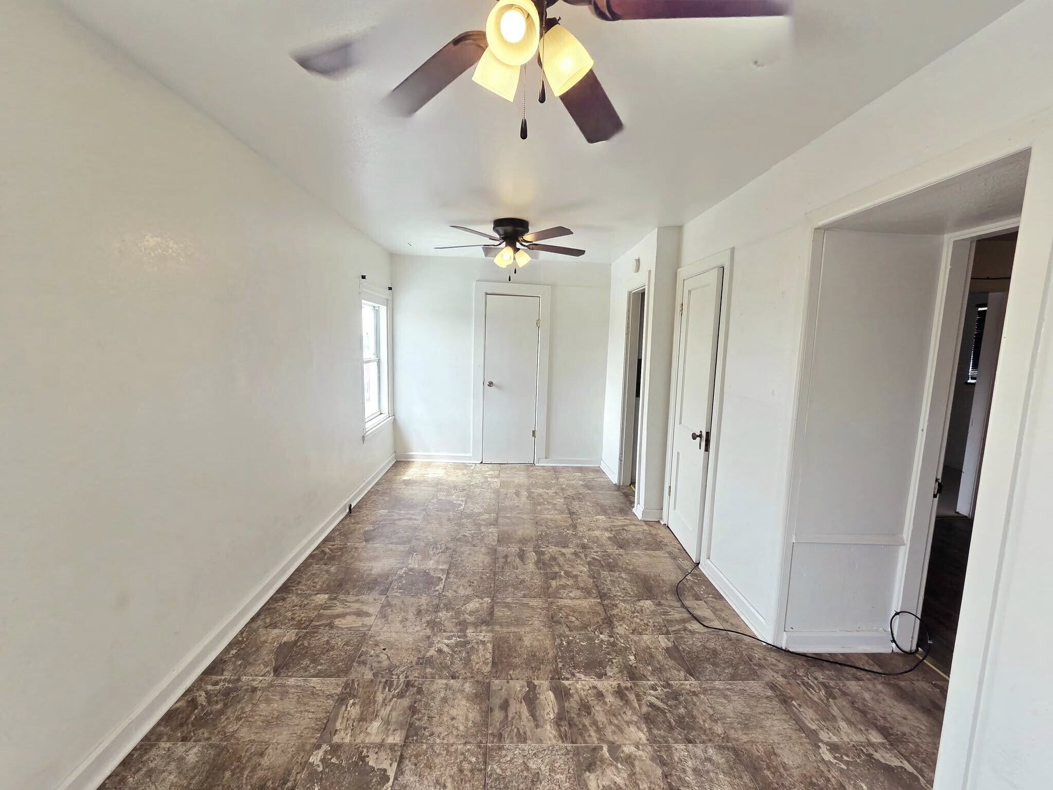 Building Photo - 1008 Runnels St