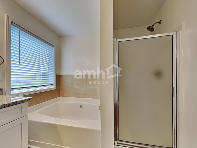 Building Photo - 280 Hawken Trail