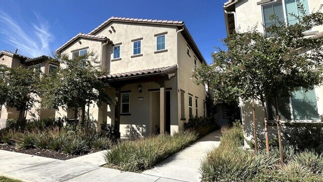 Building Photo - 26149 Park Ave