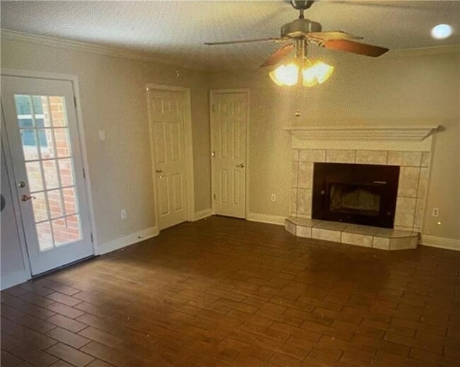 Building Photo - 319 Desoto Dr