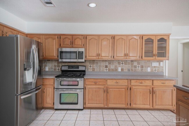 Building Photo - 5490 Oakmont Dr