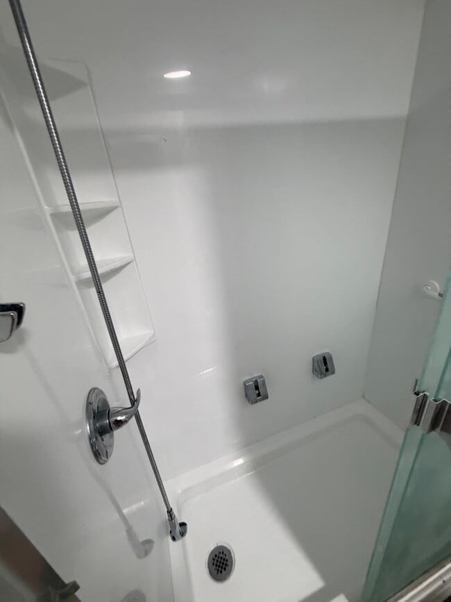 Building Photo - 214 Magnolia Way