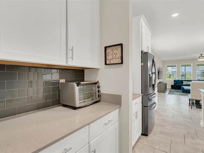 Building Photo - 11932 Satire St