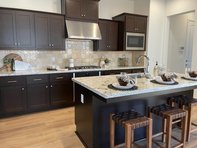 Building Photo - 390 Traverse Dr