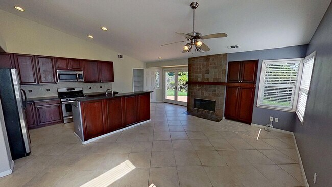Building Photo - 7759 Jenna Dr