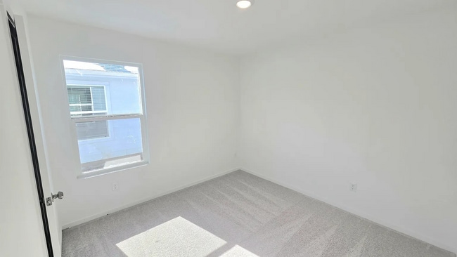 Building Photo - 3140 Burmese St