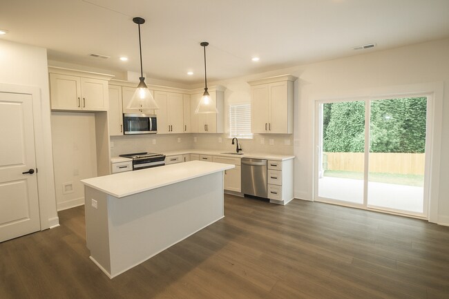 Building Photo - Bright & Modern New Construction Townhome