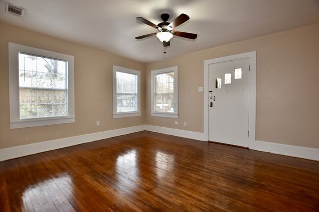 Building Photo - 1623 Texas St