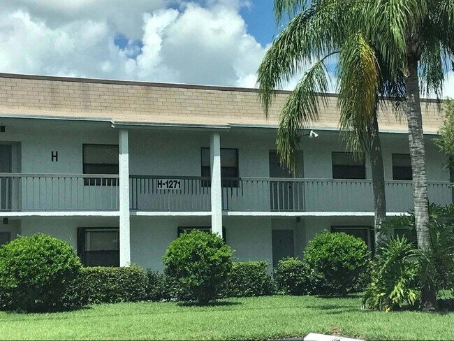 Building Photo - 1271 SE Parkview Pl