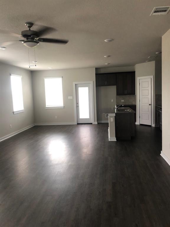 Building Photo - 609 Paddock Ln