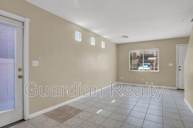 Building Photo - 5258 Paradise Skies Ave