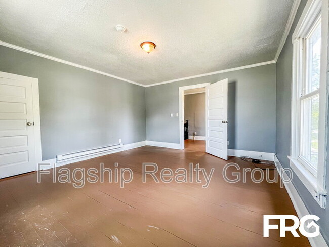 Building Photo - 420 Second Street