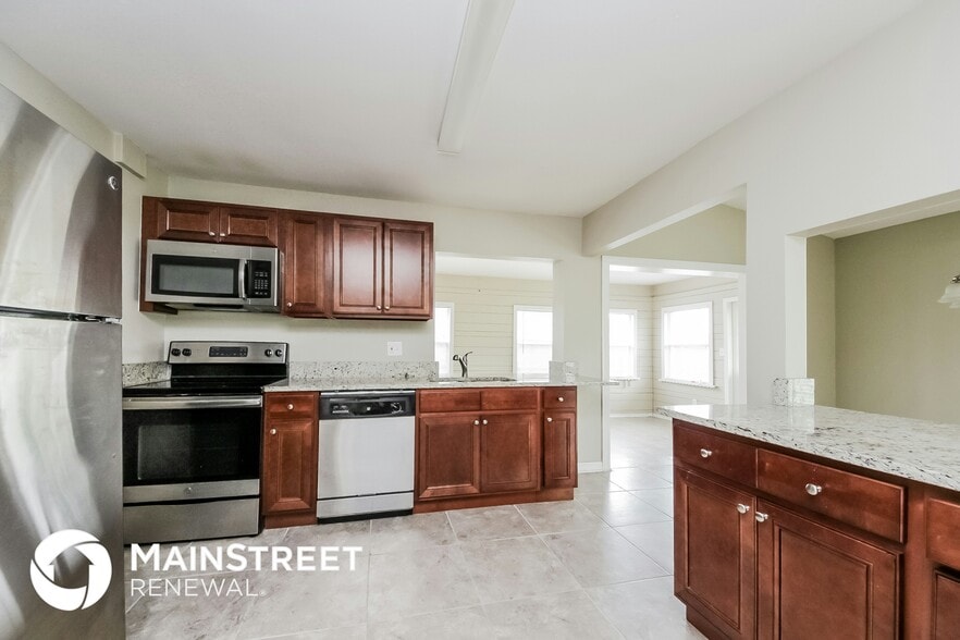 Building Photo - 713 E Flag Way