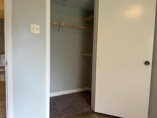 Building Photo - 8419 Hearth Dr