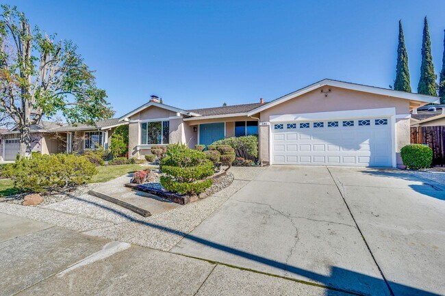 Building Photo - Charming 1,780 Sq Ft 4 bedroom 2 bath home in South San Jose